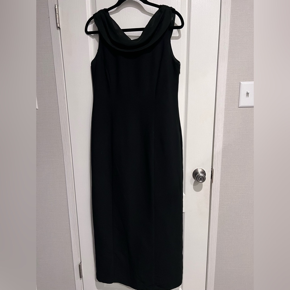 Robbie Bee Black Sleeveless Cowl Neck Sheath Dress
